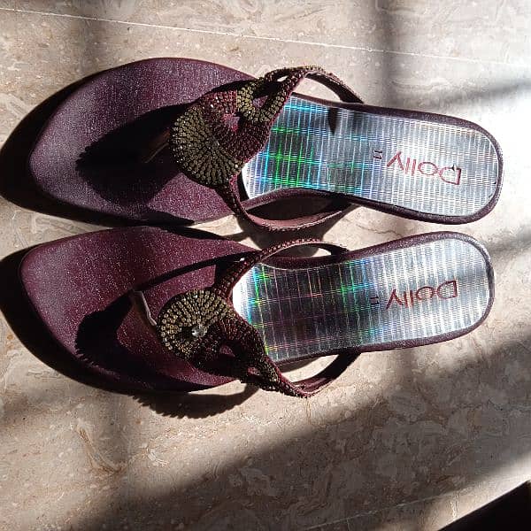 Elegant design beautiful colour fancy chappal for sale 7