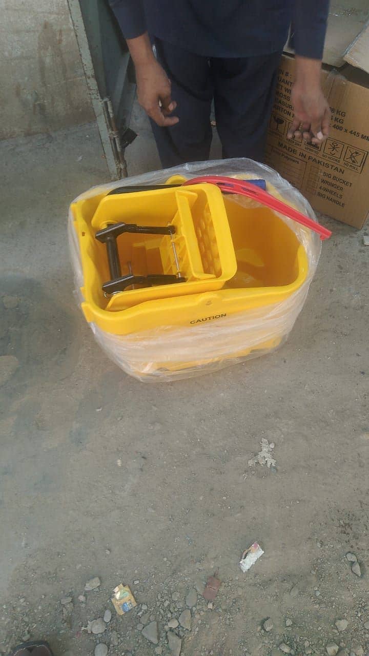 Mop Bucket with Wringer/Mop Bucket Single/Professional buckets 8