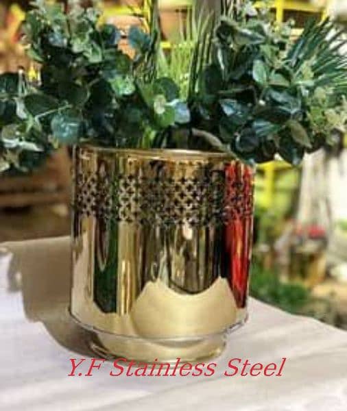 Golden Stainless Steel Planter Pot Avalaible Manifucture 2