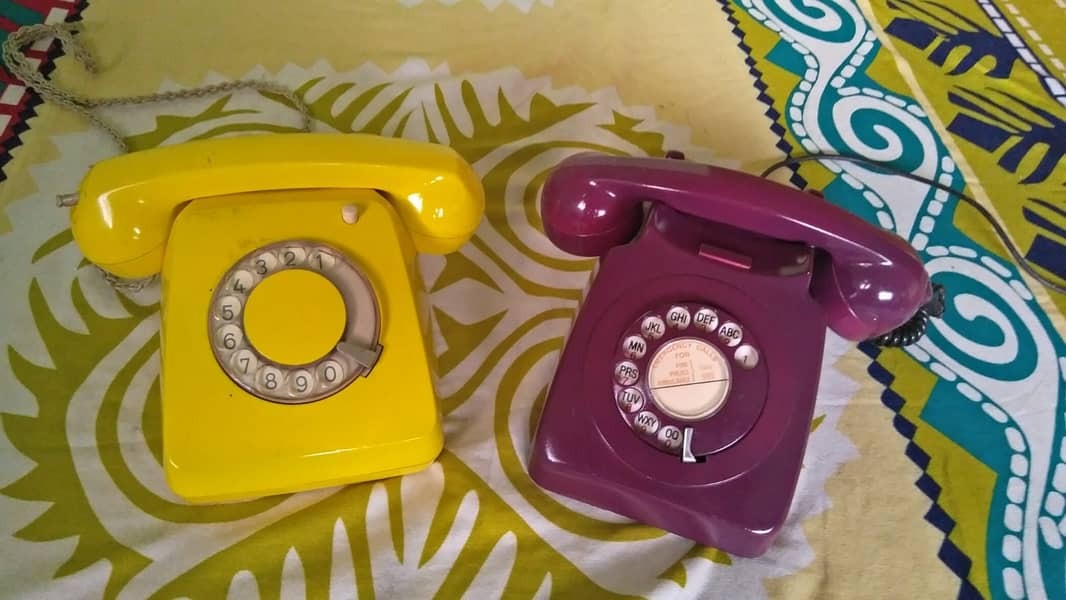 old antique  dialer landline telephone 0