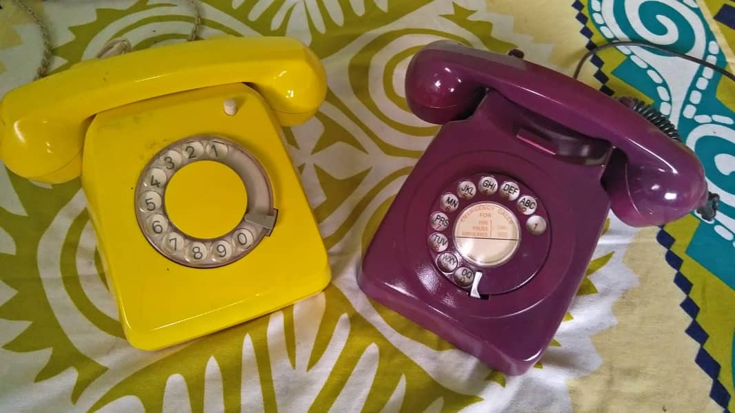 old antique  dialer landline telephone 4