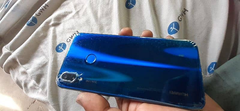 I am selling my HUAWEI P20 light 0