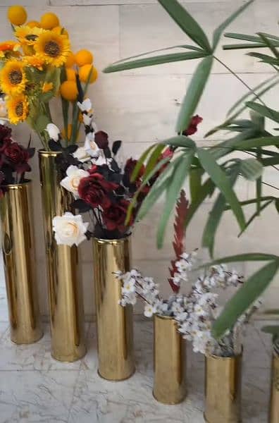 Golden Stainless Steel Table Vase Avalaible 0