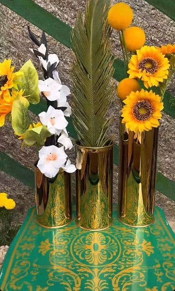 Golden Stainless Steel Table Vase Avalaible 2