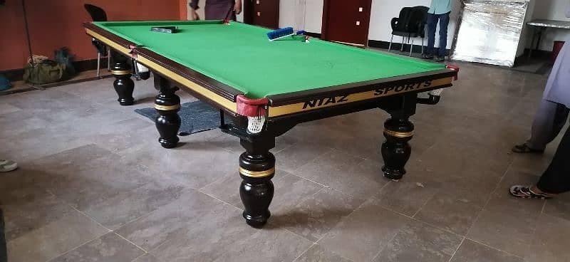snooker table / pool table 2