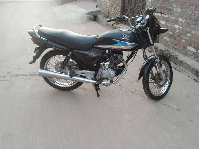 Honda deluxe 125 documents complete price almost final ha 6