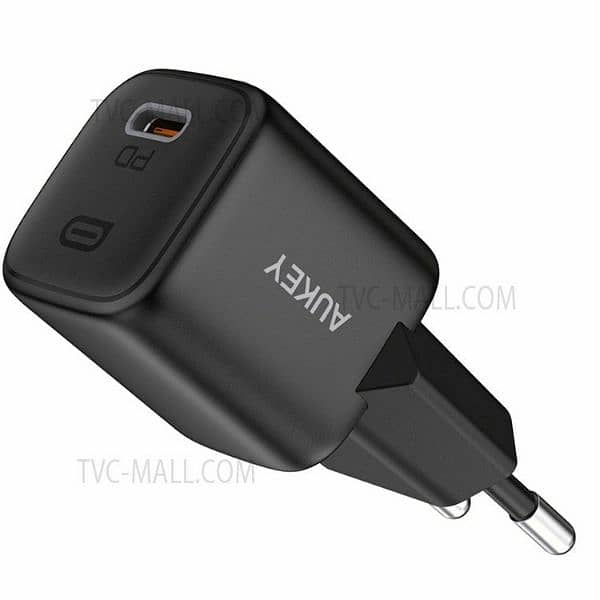 Aukey PD 20w charger for iphone 14 pro max 4
