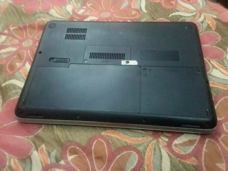 HP Pavilion DV4 Core I5 5