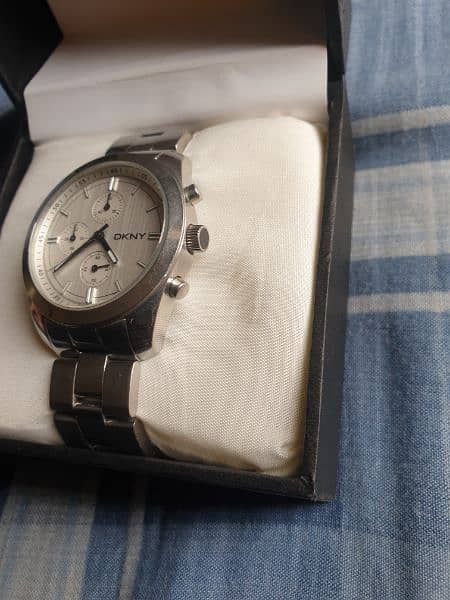 dkny original men's watch 2