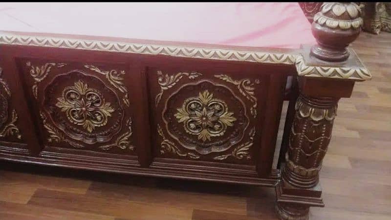 chinoti furniture almost new 3