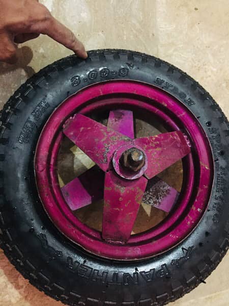 complete tyre with rims 2