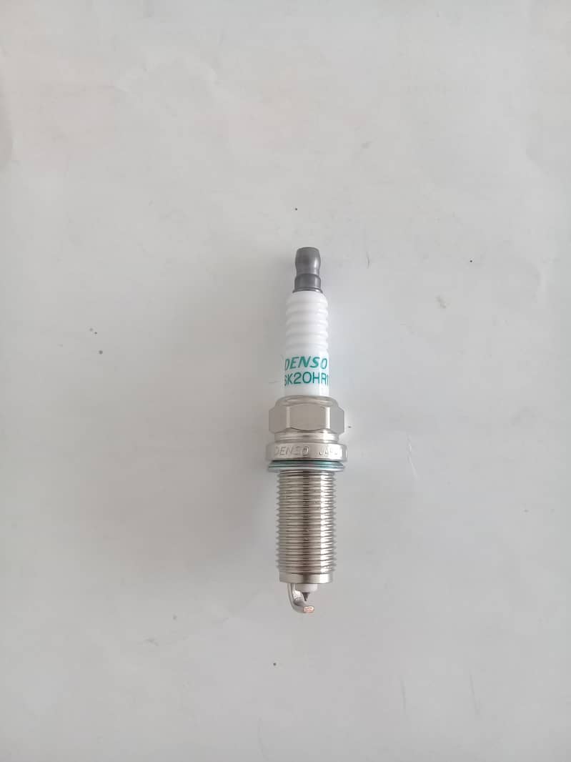 SK20HR11 Toyota Denso Spark Plug 1