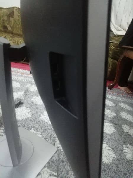 HP LED Ips monitor mint condition 2