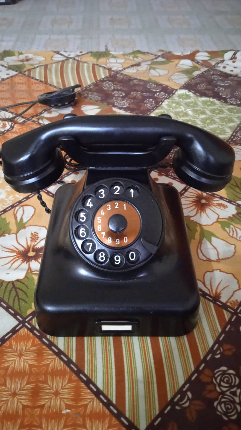 dialer antique landline telephone working condition Other Home