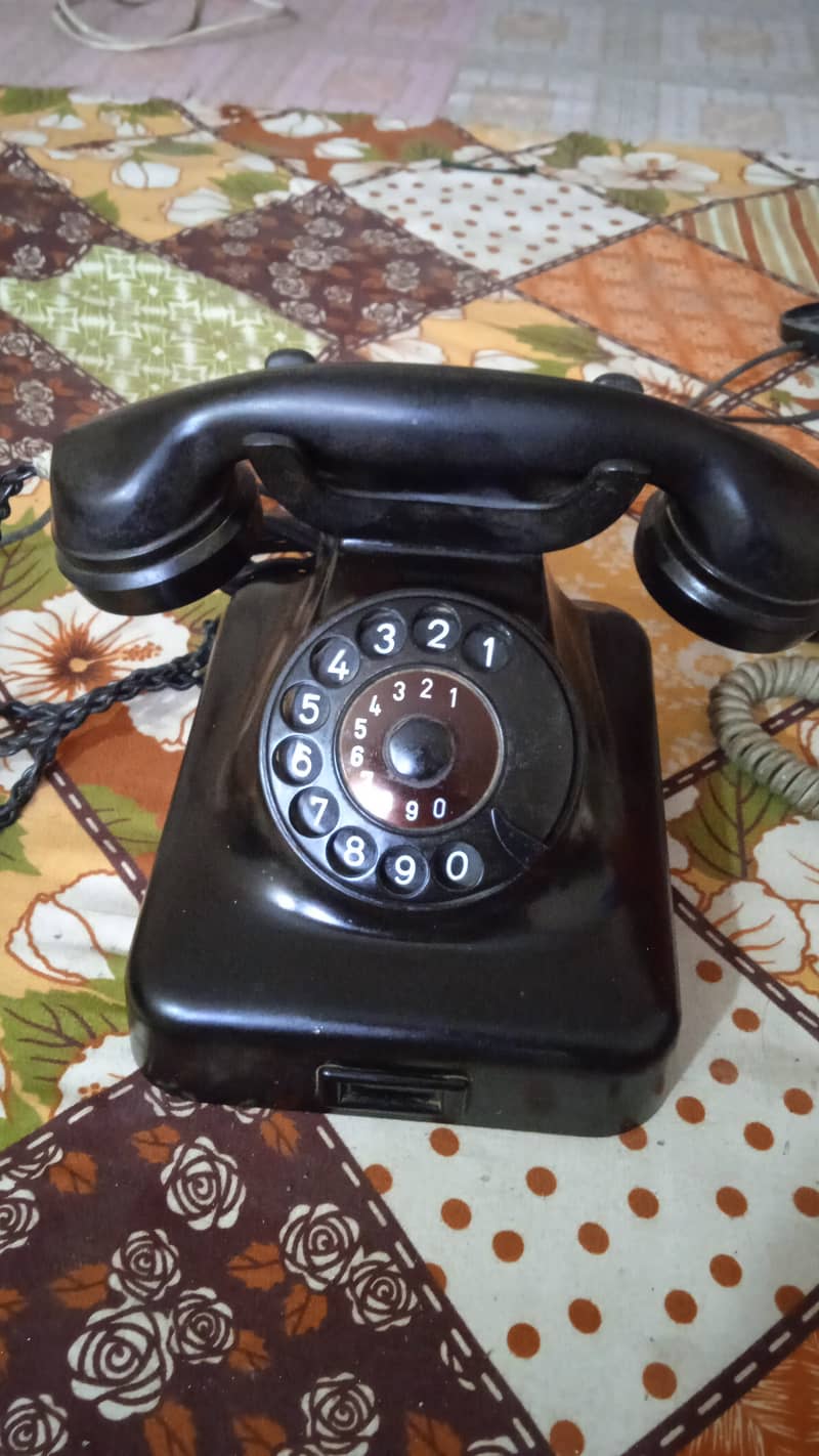 dialer antique landline telephone working condition Other Home