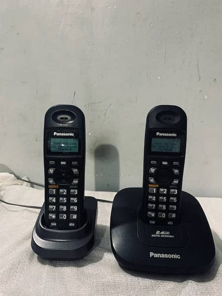 cordless panasonic phone 2-line(intercom) 0