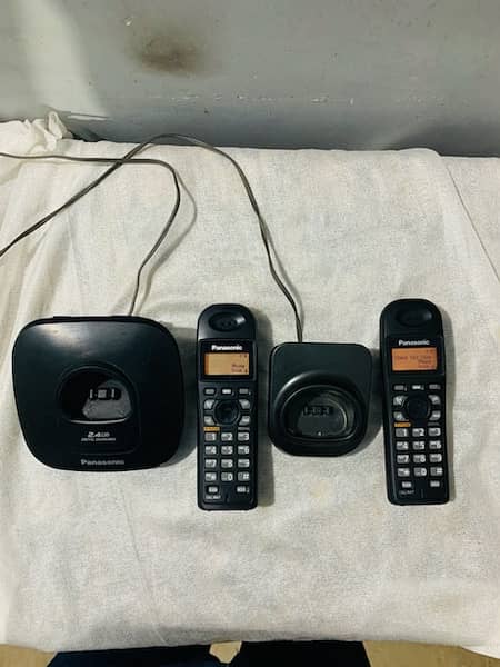 cordless panasonic phone 2-line(intercom) 8