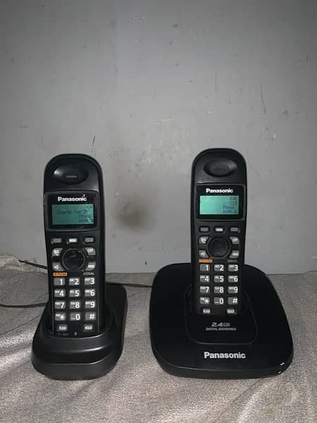 cordless panasonic phone 2-line(intercom) 10