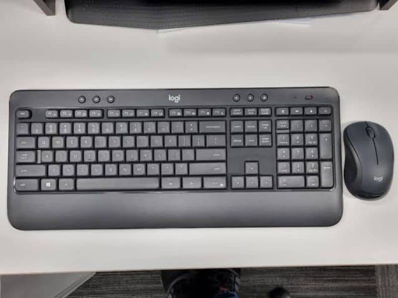 Logitech MK735 Wireless Keyboard & Mouse Combo 4