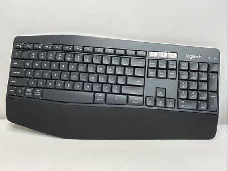 Logitech MK735 Wireless Keyboard & Mouse Combo 9