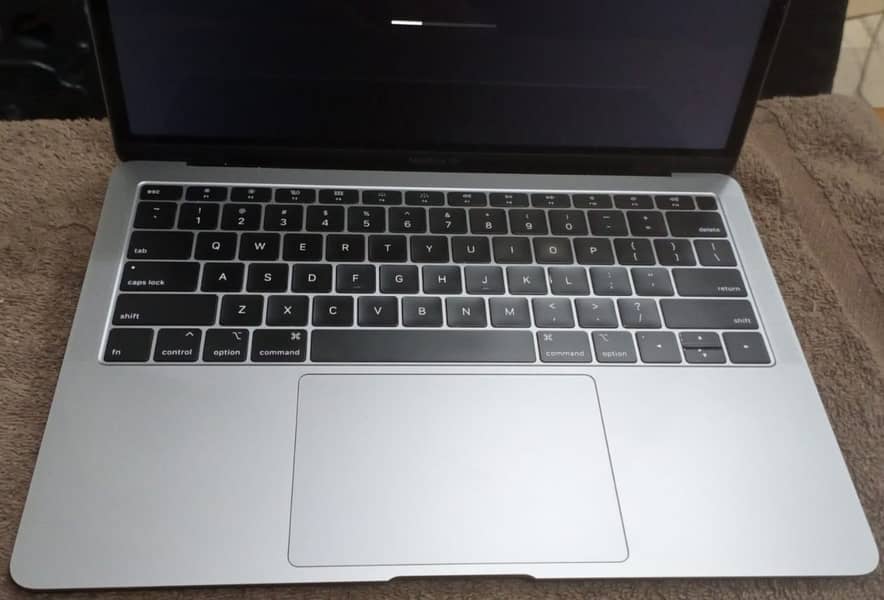 MacBook Air Used Stock Available 2015, 2017, 2019, 2020 1