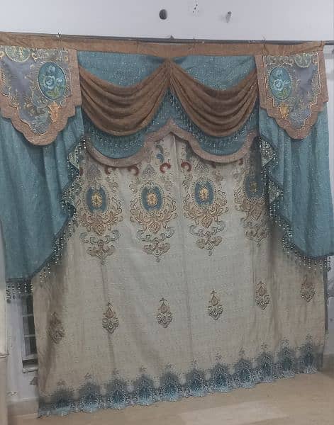 curtain 10