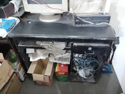 Computer Table 2x3 For sale in reasonable price