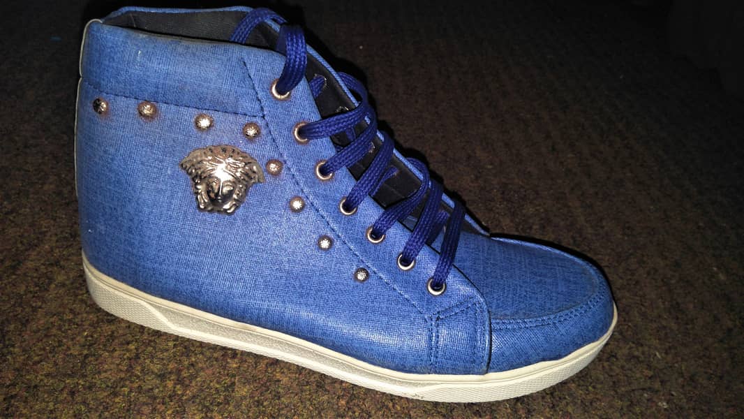 New High-Top Blue Canvas Sneakers With Silver Face Emboss Logo Shoes 1