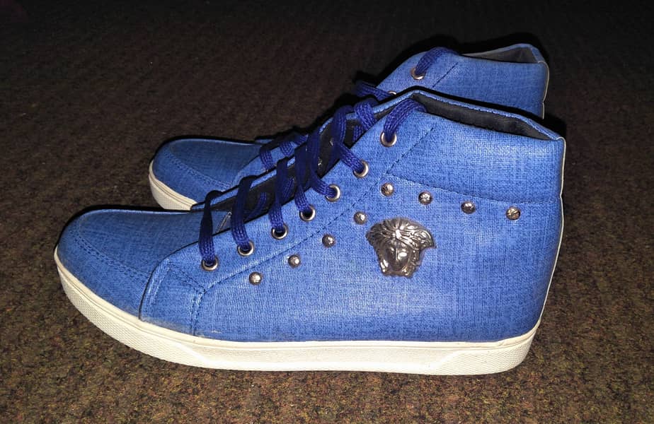 New High-Top Blue Canvas Sneakers With Silver Face Emboss Logo Shoes 3