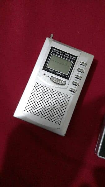 Sony sanyo Philips  pocket size radio 10