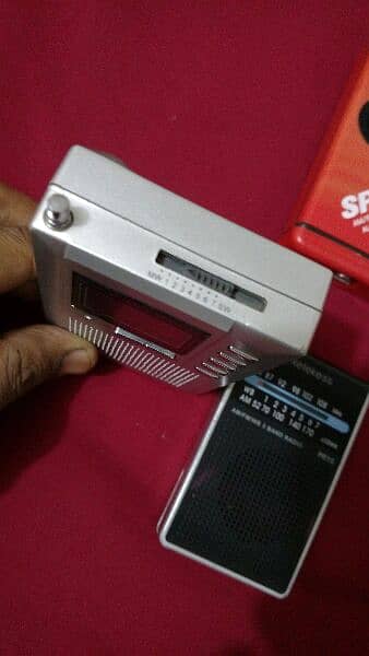 Sony sanyo Philips  pocket size radio 11