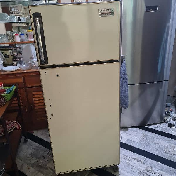 General ER-141F No Frost Fridge. . Made In Japan condition 10 by 9 0