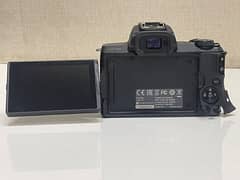 Canon M50