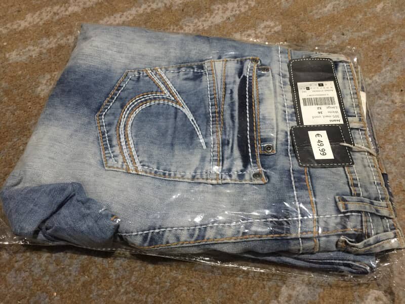 TOM TOMPSON Germany Straight Imported Jeans for 5500/- Rs 0