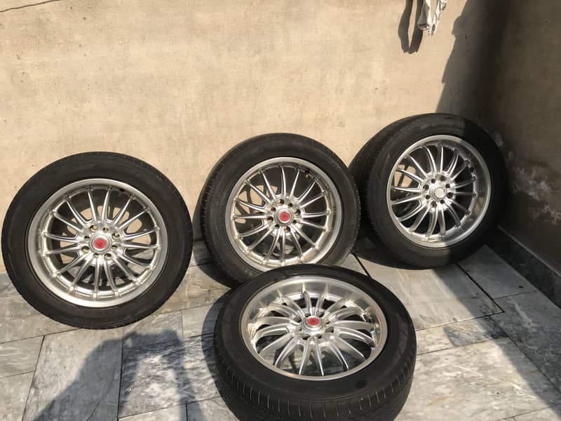17 inch Japanese sports Alloy wheels with Dunlop low profile tyres 15
