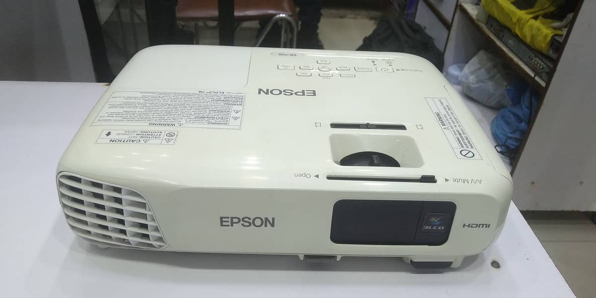 Projectors (Used and New) 11