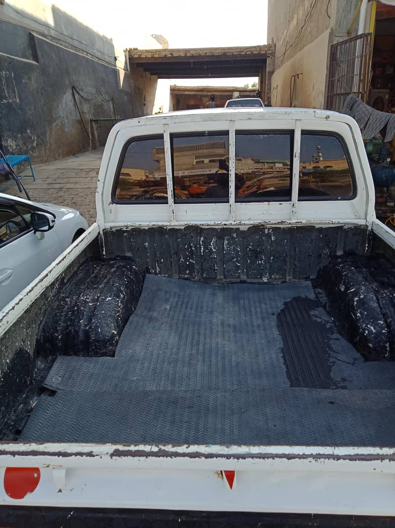 Toyota Hilux double cabin 4×4 5