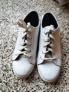 white pt shoes size 9 number college shoes