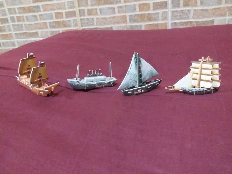 famous ships MODELS pieces small size 0