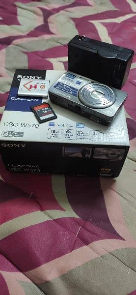 Sony 16.1 M. P. Cybershot (16GB Card) 1