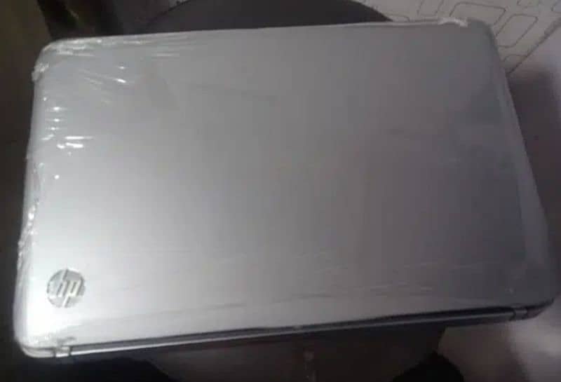 Hp Dv 6  i7 2nd generation 4 GB  500 gb hard 1