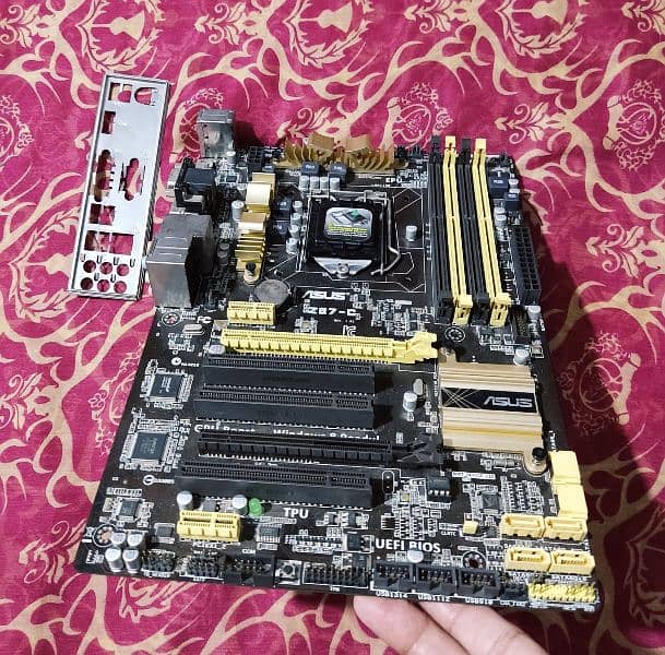 Z87 Chipset 4th Gen Gaming Motherboard - LGA1150 9
