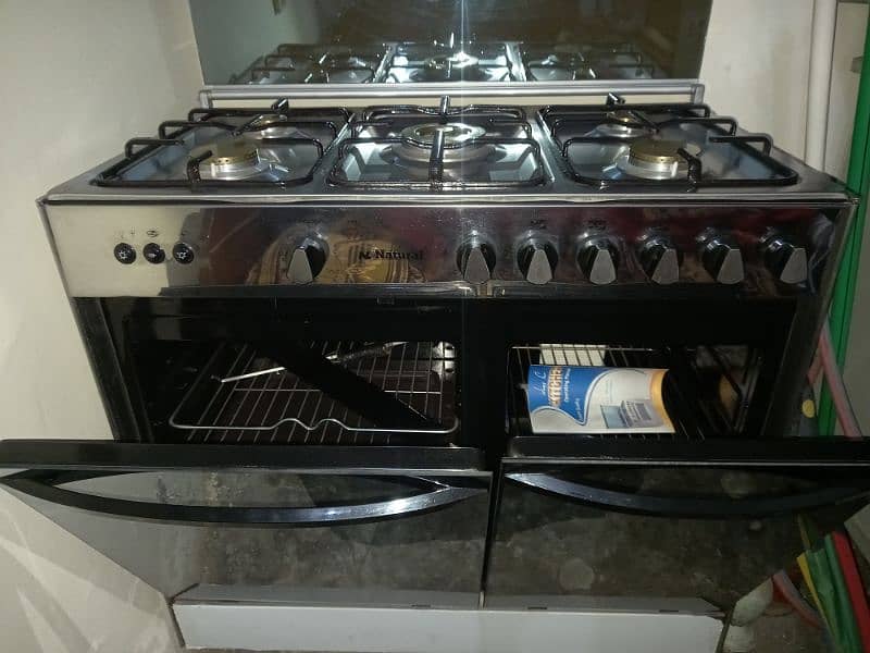 Cooking Range Oven ( 5 Golden Burners condition 10/10) 3