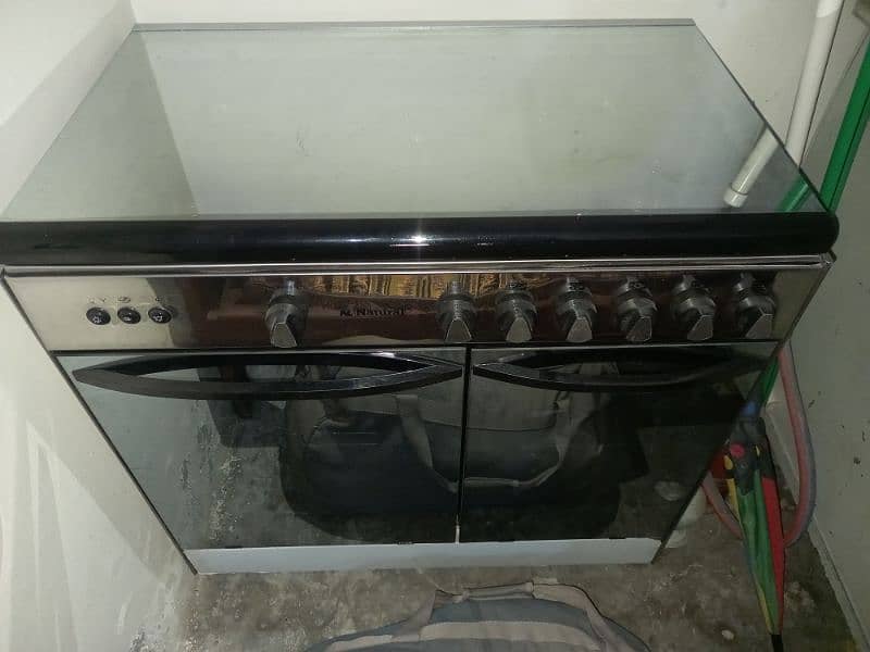 Cooking Range Oven ( 5 Golden Burners condition 10/10) 2