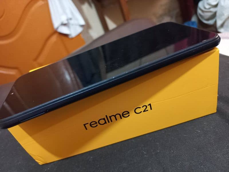 Realme C21 4/64 dual sim 6.5inch display 10