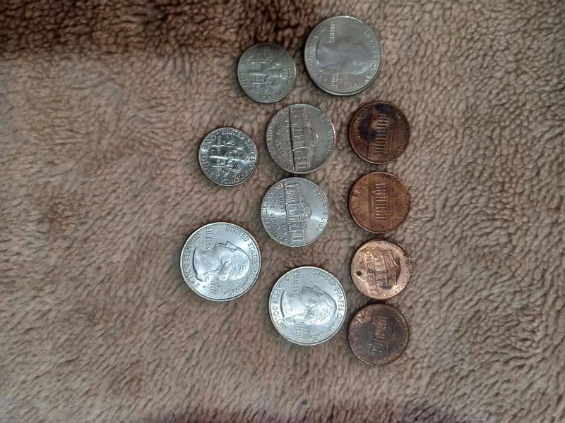Coins - Diffrent Countries Coins - Read Ad First 4