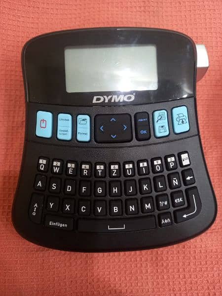 Dymo Label Printer handheld 7