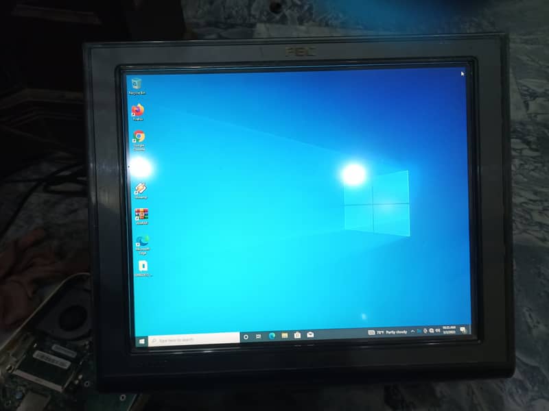 Touch Screen LCD Monitor 15 Inches to 24 Inches 16
