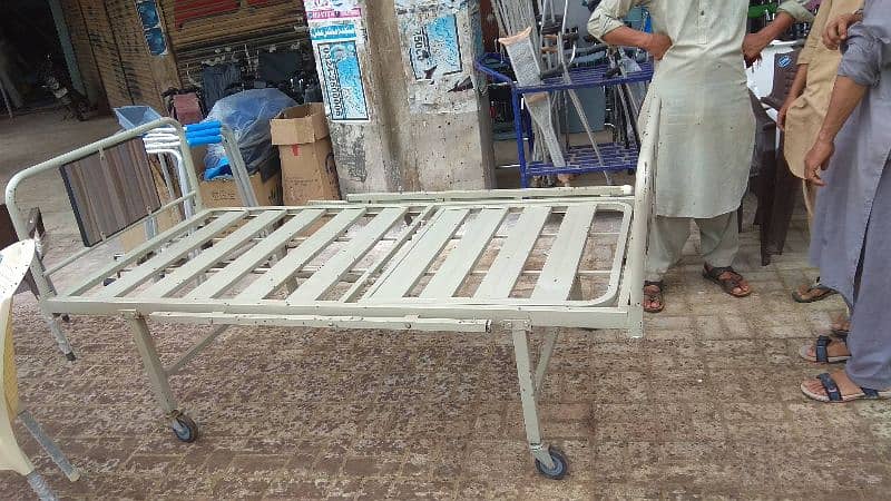 hospital bed for patient single function used neat & clean 5