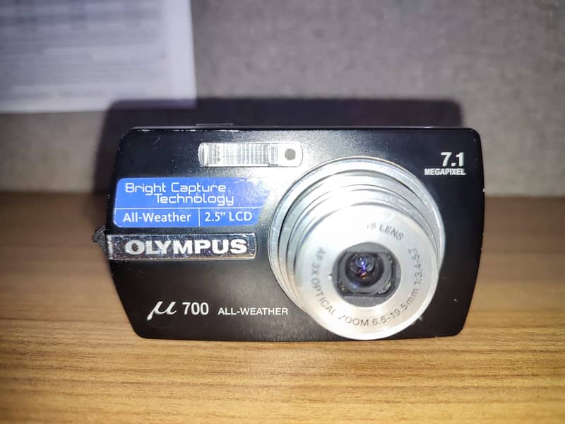 Olympus μ700 Digital Camera 0